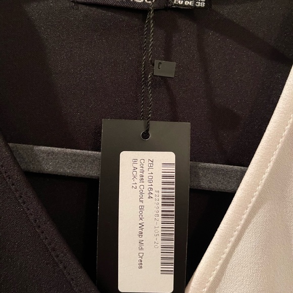 Contrast Color Block Wrap Midi Dress - Picture 5 of 7